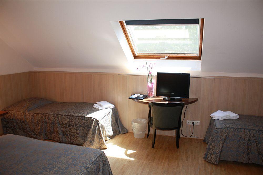 Ibis Wavre Brussels East Hotel Exterior foto